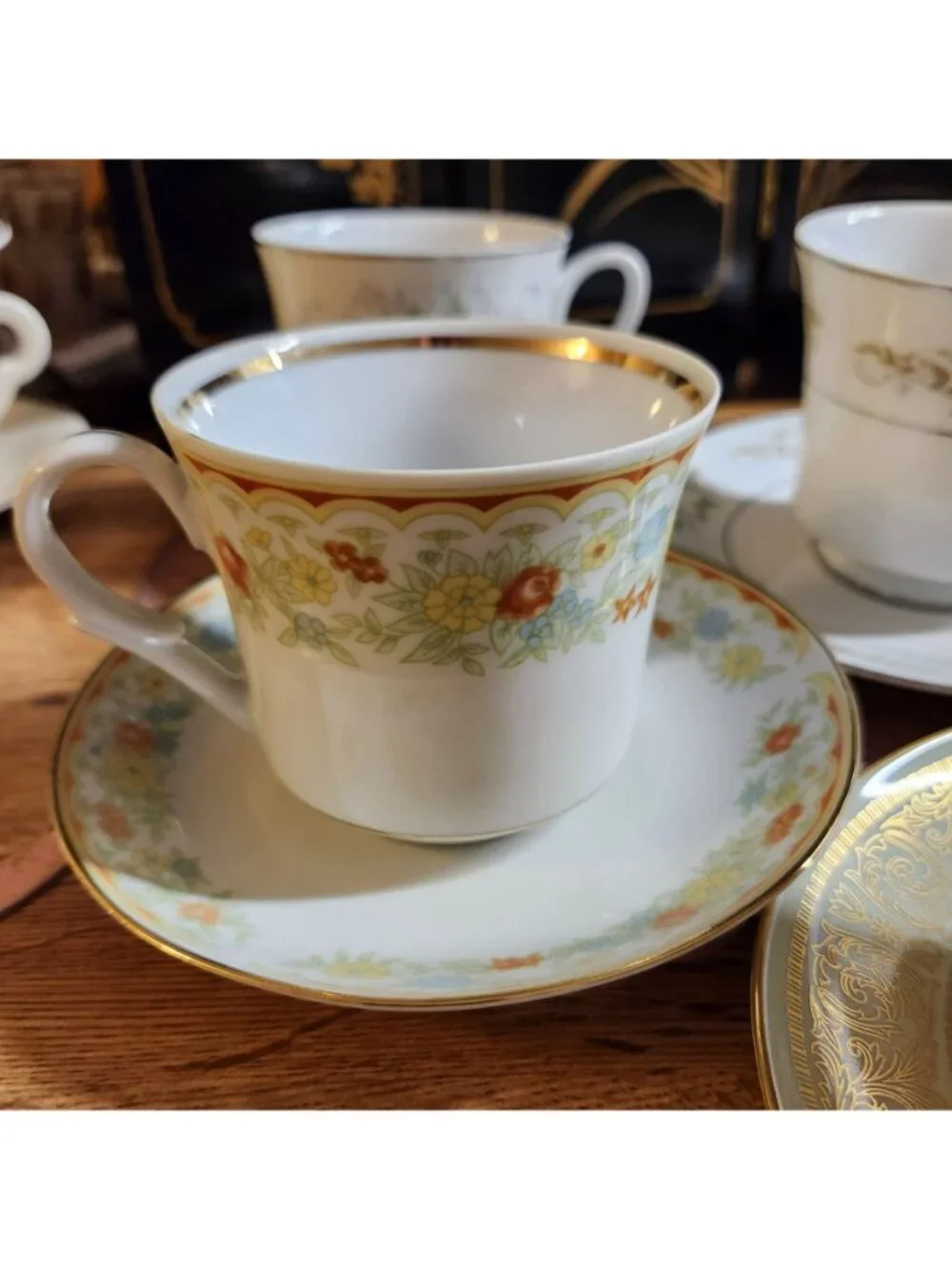 6 Sets Mismatched China Tea Cups & Saucers, Green & Gold